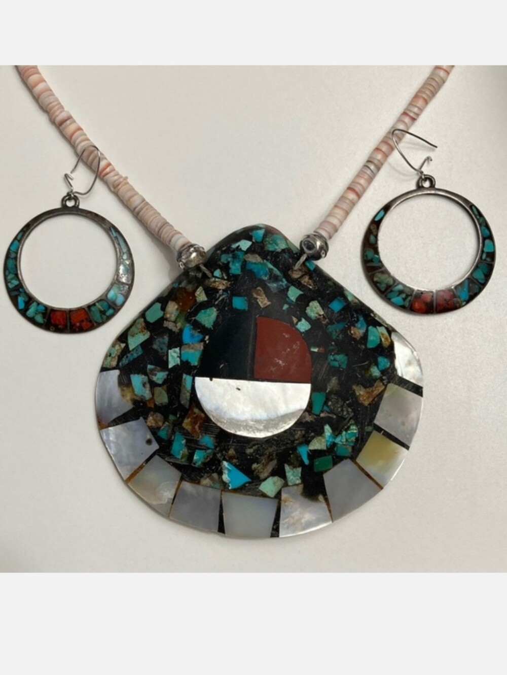 Y2K Santo Domingo Shell Inlay Necklace w/ Silver beads and Clasp & Earrings Set